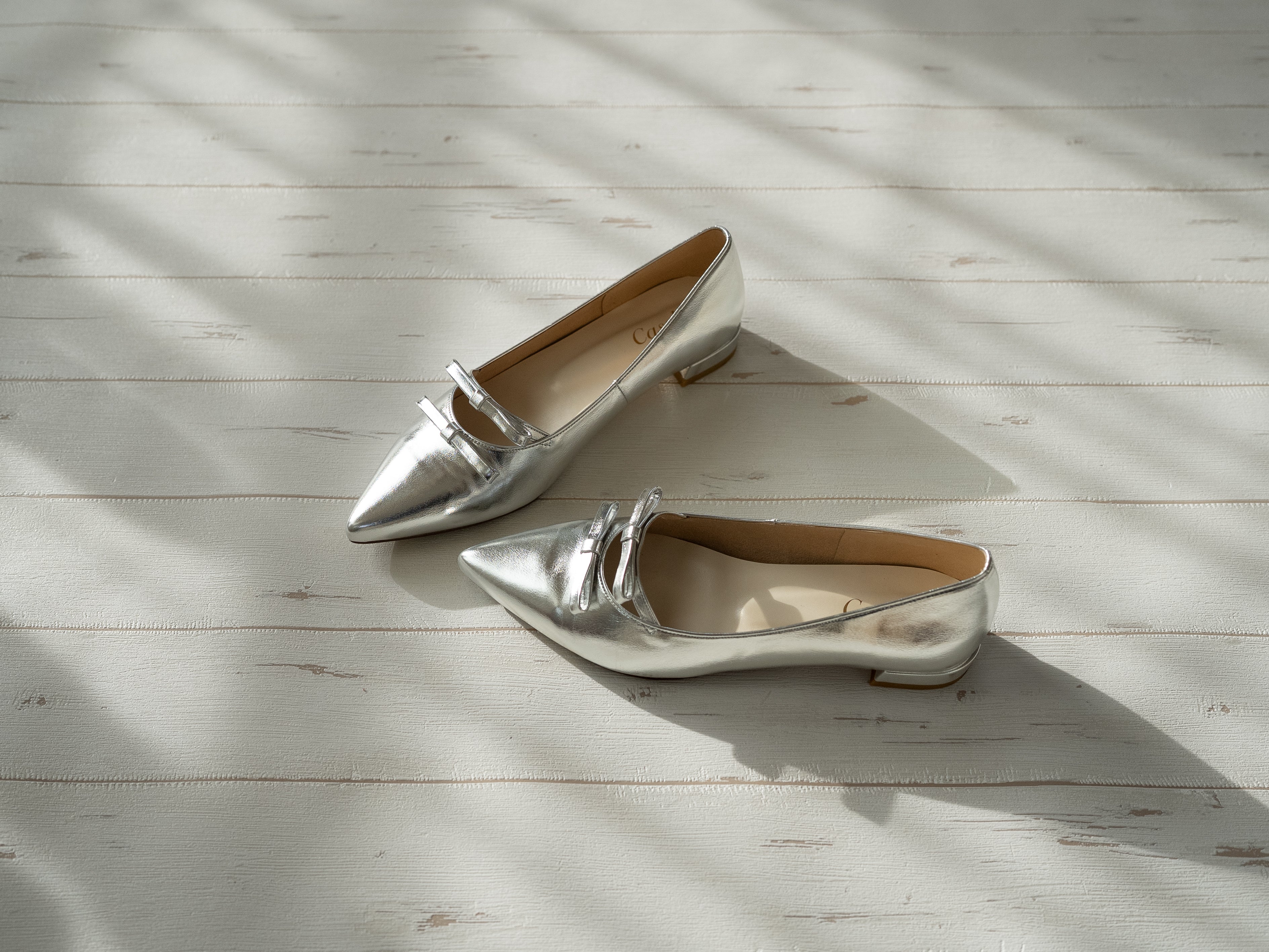 ポインテッドダブルリボンフラット